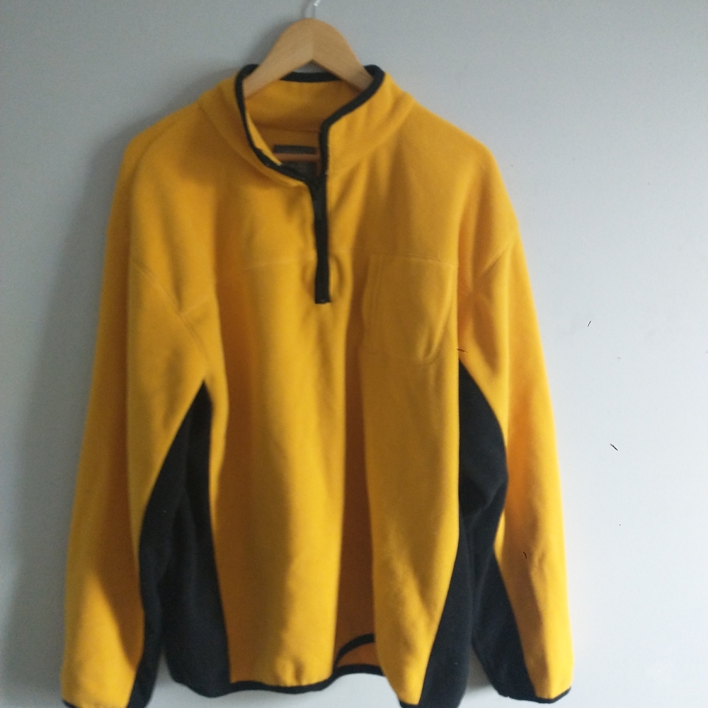 Thrifted Fleece Pullover